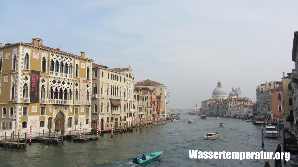 Blick über den Canal Grande in Venedig